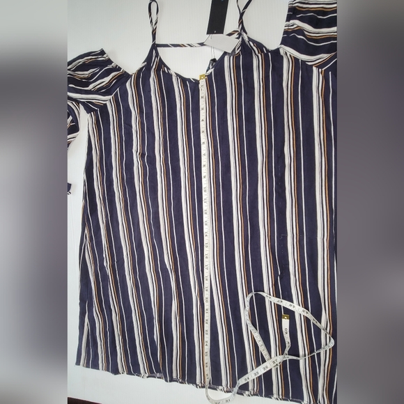 NWT - Soprano Womens Black White Striped Cold Shoulder Blouse, Sz XL - Picture 10 of 13